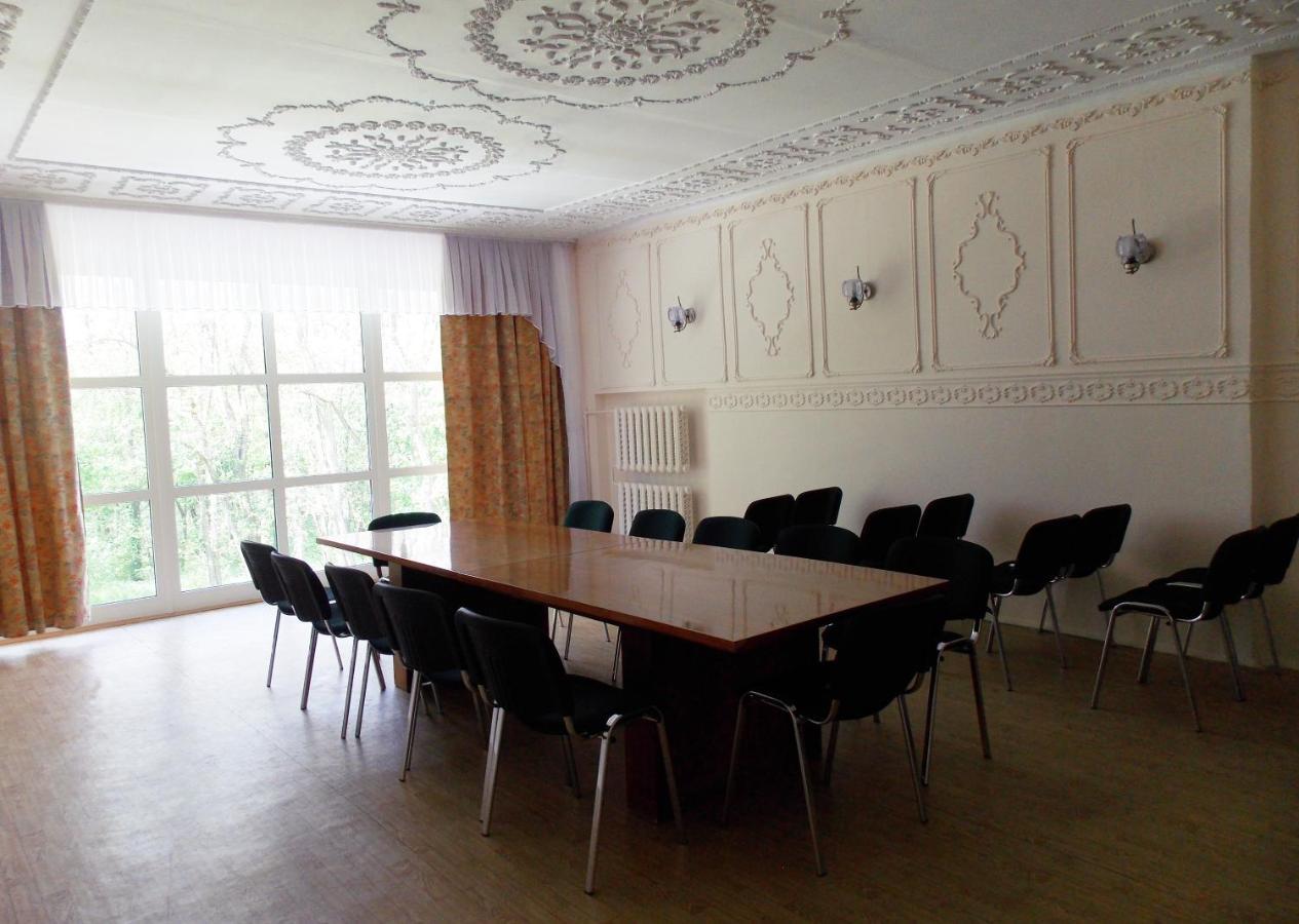 Hotel Dibrova Biała Cerkiew Zewnętrze zdjęcie