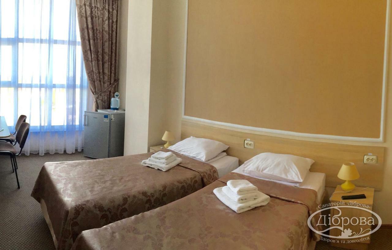 Hotel Dibrova Biała Cerkiew Zewnętrze zdjęcie